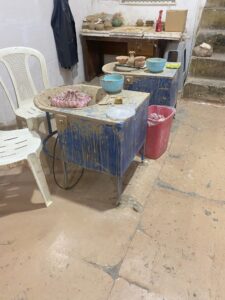 1- خانه باغ خلاق 3 کارگاه سفالگری در خانه خلاق